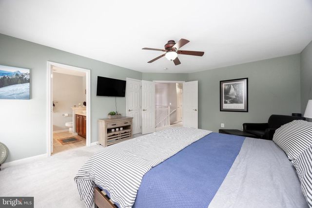 172 PENNS MANOR DR, Kennett Square, PA 19348
