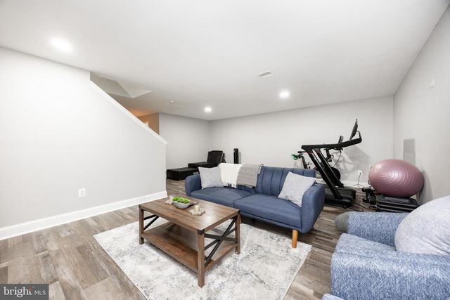 172 PENNS MANOR DR, Kennett Square, PA 19348