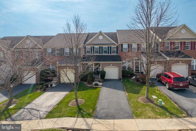 172 PENNS MANOR DR, Kennett Square, PA 19348