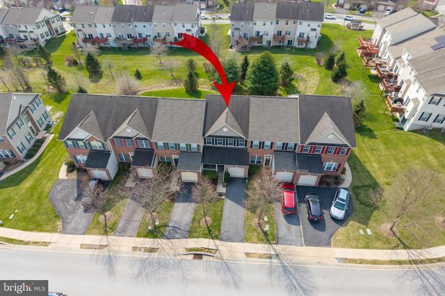 172 PENNS MANOR DR, Kennett Square, PA 19348