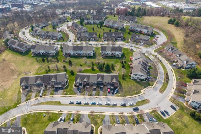 172 PENNS MANOR DR, Kennett Square, PA 19348