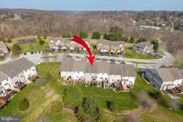 172 PENNS MANOR DR, Kennett Square, PA 19348