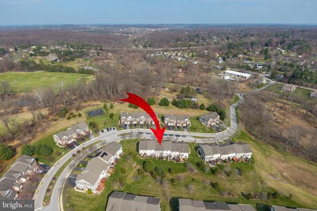 172 PENNS MANOR DR, Kennett Square, PA 19348
