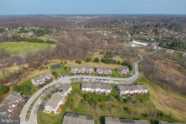 172 PENNS MANOR DR, Kennett Square, PA 19348