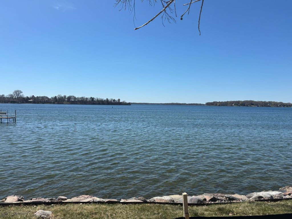 4410 Manitou Road, Tonka Bay, MN 55331 — exterior