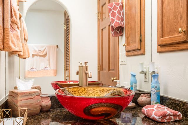 4220 N FERNHILL Circle, Tucson, AZ 85750