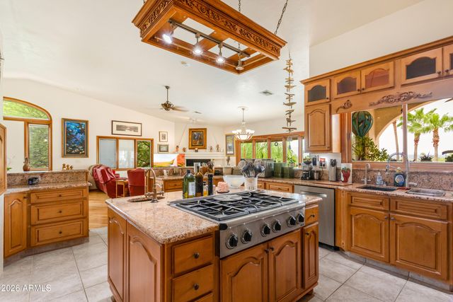 4220 N FERNHILL Circle, Tucson, AZ 85750