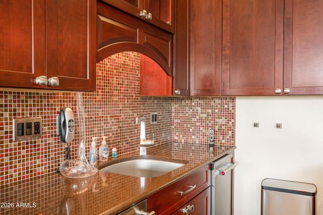 4220 N FERNHILL Circle, Tucson, AZ 85750