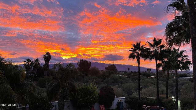 4220 N FERNHILL Circle, Tucson, AZ 85750