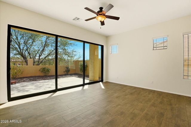 1813 N Red Cliff --, Mesa, AZ 85207
