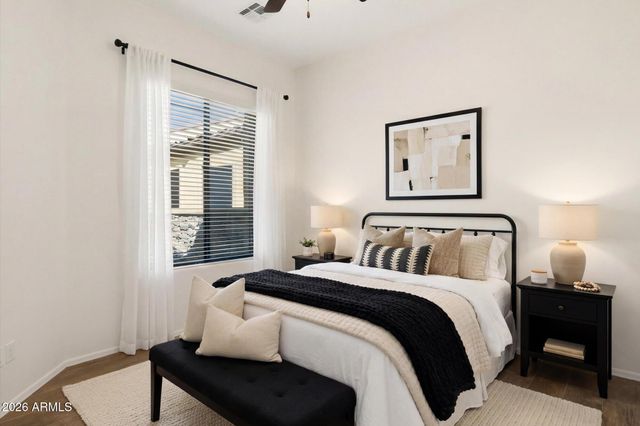 1813 N Red Cliff --, Mesa, AZ 85207