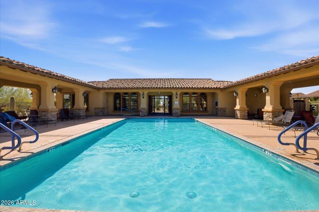 1813 N Red Cliff --, Mesa, AZ 85207