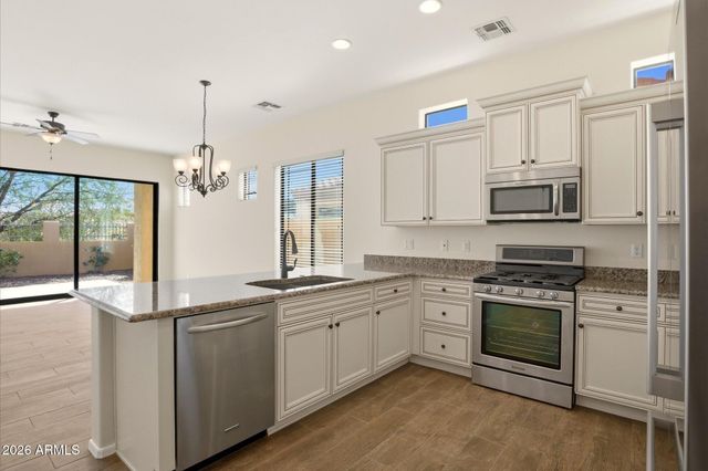 1813 N Red Cliff --, Mesa, AZ 85207