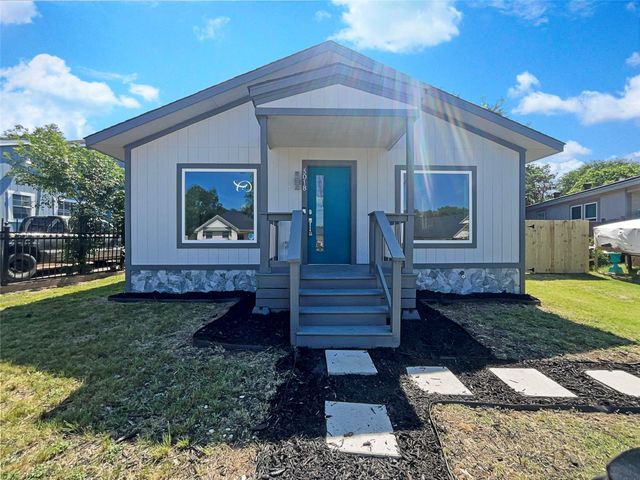 3018 Refugio Avenue, Fort Worth, TX 76106