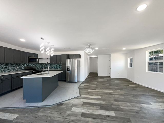 3018 Refugio Avenue, Fort Worth, TX 76106