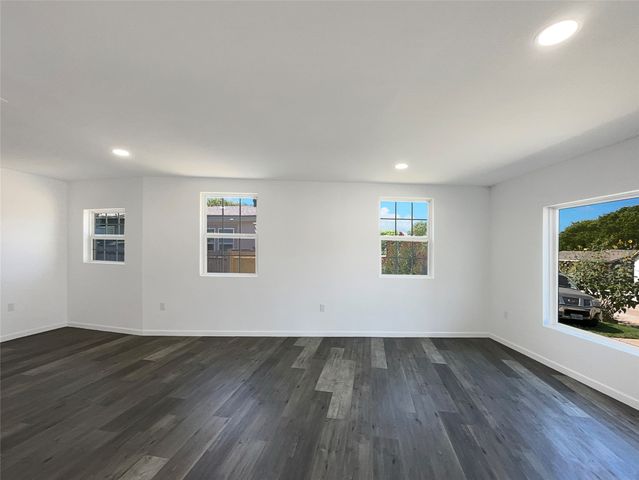 3018 Refugio Avenue, Fort Worth, TX 76106