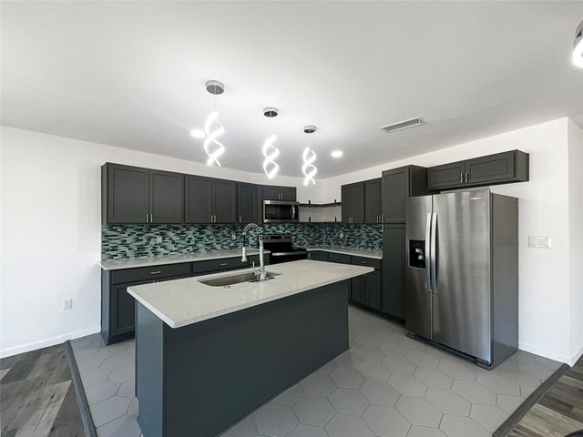 3018 Refugio Avenue, Fort Worth, TX 76106