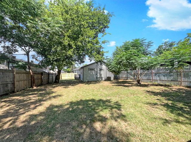 3018 Refugio Avenue, Fort Worth, TX 76106