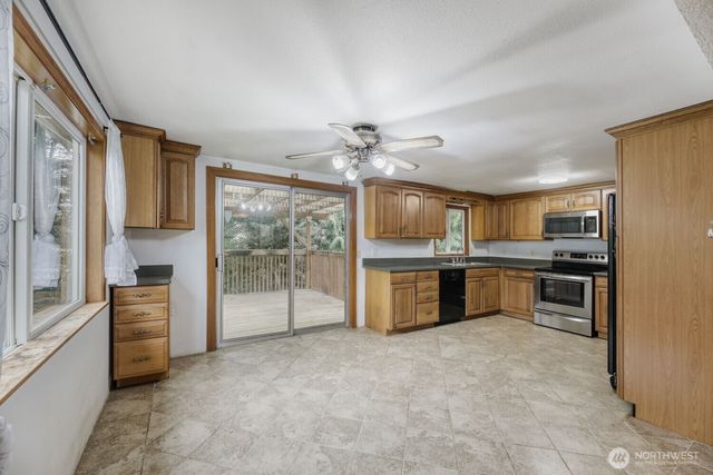 5703 318th Avenue NE, Carnation, WA 98014