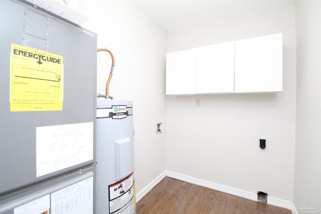 923 Brookside Pl, Pensacola, FL 32503