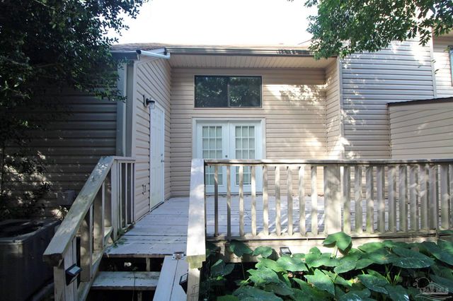 923 Brookside Pl, Pensacola, FL 32503