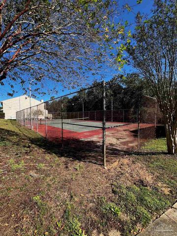 923 Brookside Pl, Pensacola, FL 32503