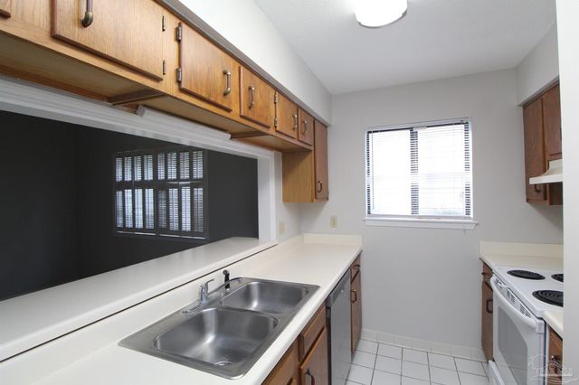 923 Brookside Pl, Pensacola, FL 32503