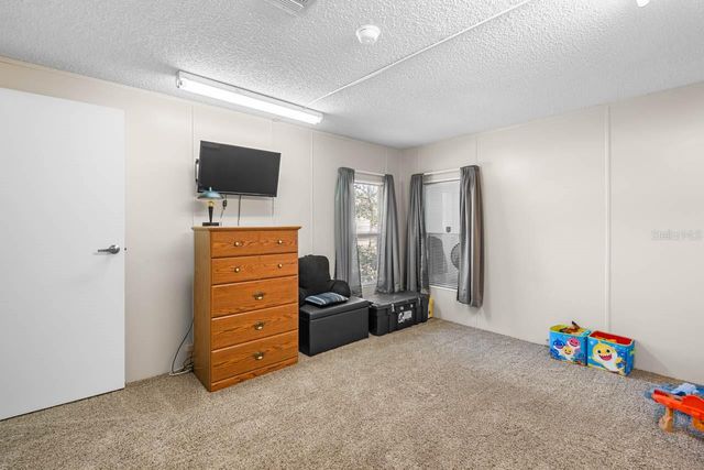 11622 GROVEWOOD AVENUE, Thonotosassa, FL 33592