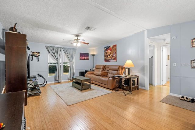 11622 GROVEWOOD AVENUE, Thonotosassa, FL 33592