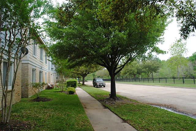 716 Memorial Mews Street C, Houston, TX 77079