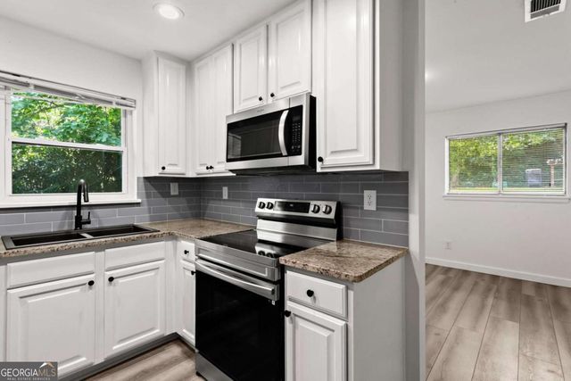 545 Oakview Road, Decatur, GA 30030