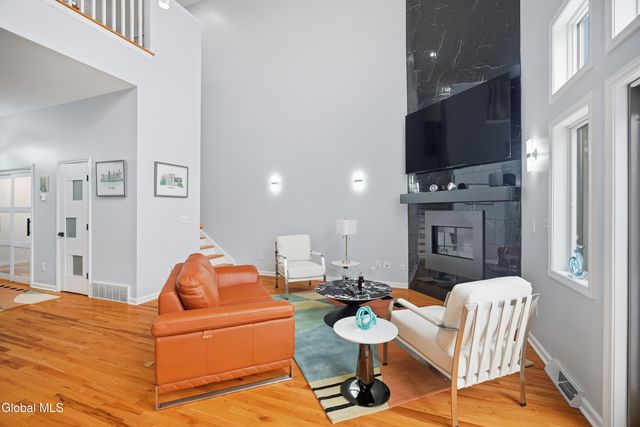 3 Bryn Mawr Court, Albany, NY 12211