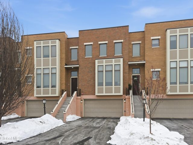 3 Bryn Mawr Court, Albany, NY 12211