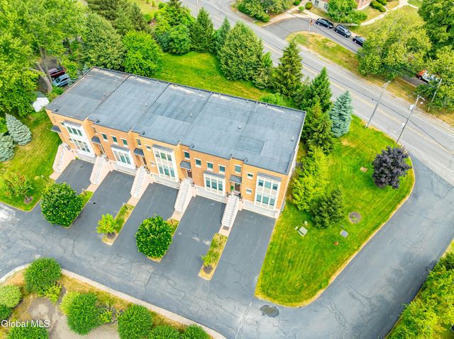 3 Bryn Mawr Court, Albany, NY 12211