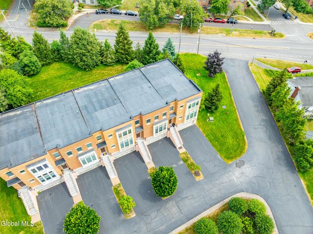 3 Bryn Mawr Court, Albany, NY 12211