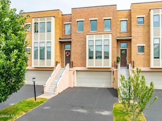 3 Bryn Mawr Court, Albany, NY 12211