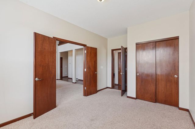 101 Stirling Way, Etna, OH 43062