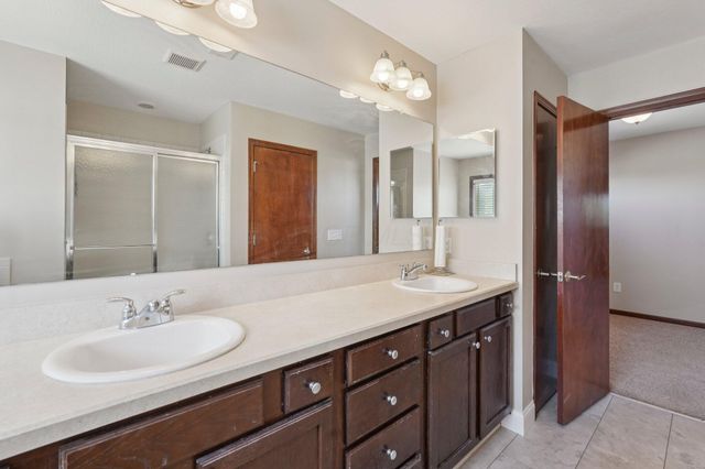 101 Stirling Way, Etna, OH 43062