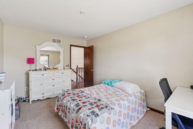 101 Stirling Way, Etna, OH 43062