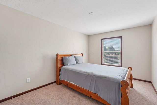 101 Stirling Way, Etna, OH 43062