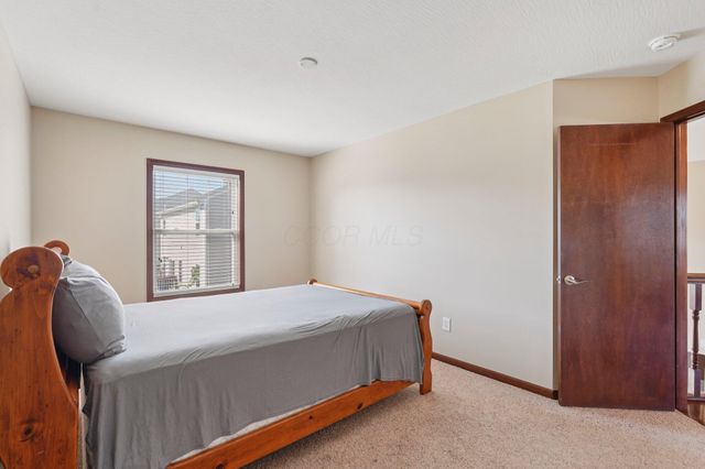 101 Stirling Way, Etna, OH 43062