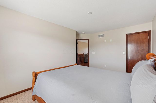 101 Stirling Way, Etna, OH 43062