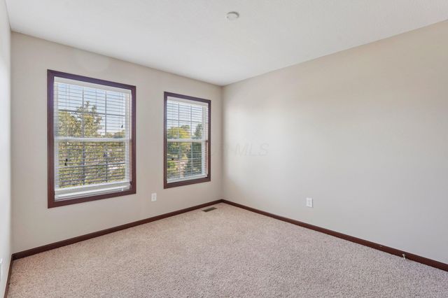 101 Stirling Way, Etna, OH 43062