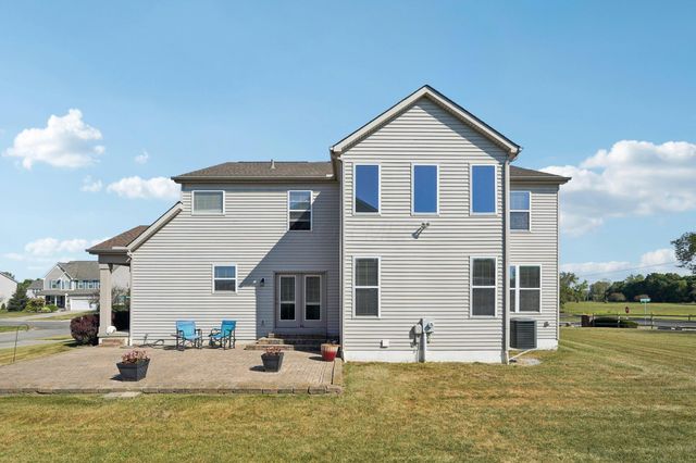 101 Stirling Way, Etna, OH 43062