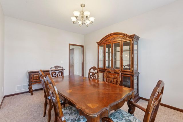 101 Stirling Way, Etna, OH 43062