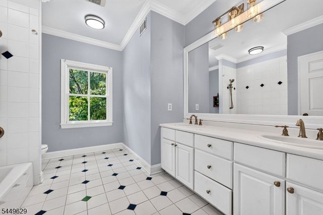 103 Old Driftway Ln, Tewksbury Twp., NJ 08833