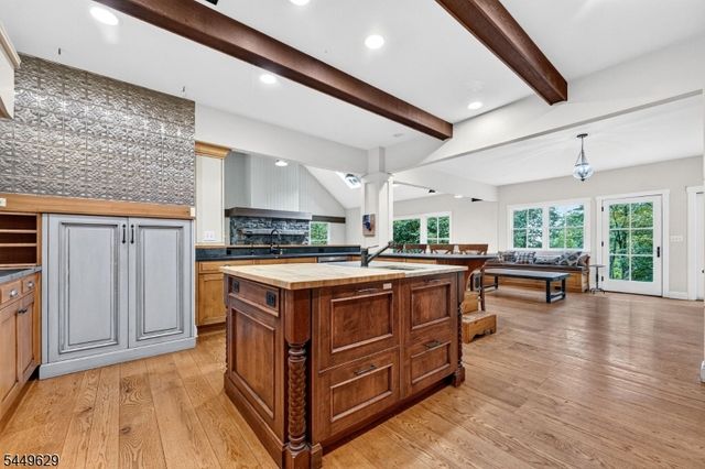 103 Old Driftway Ln, Tewksbury Twp., NJ 08833