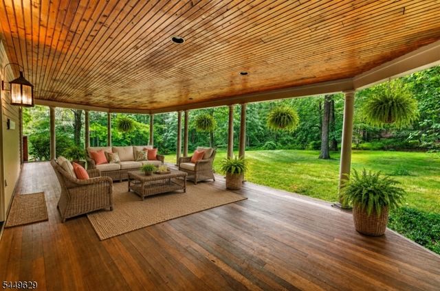 103 Old Driftway Ln, Tewksbury Twp., NJ 08833