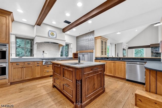 103 Old Driftway Ln, Tewksbury Twp., NJ 08833