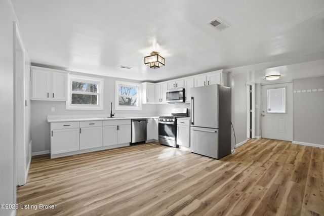 6006 Pendleton Rd, Louisville, KY 40272